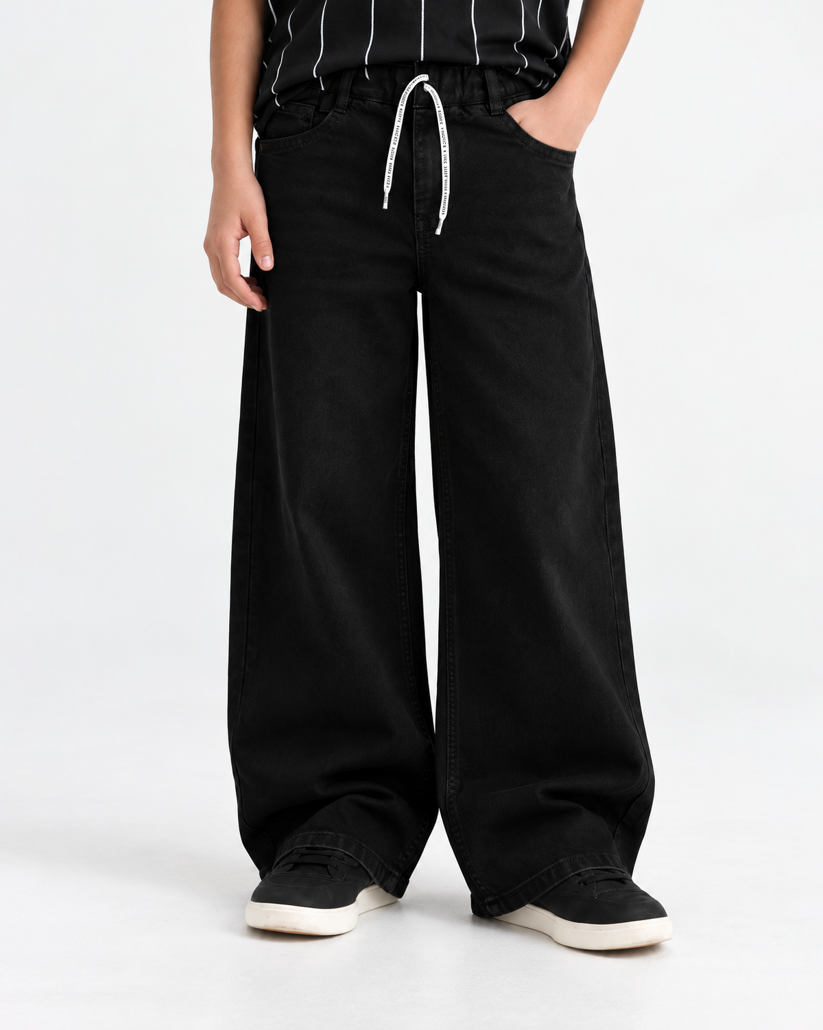 Black Wide Leg Denim Jeans